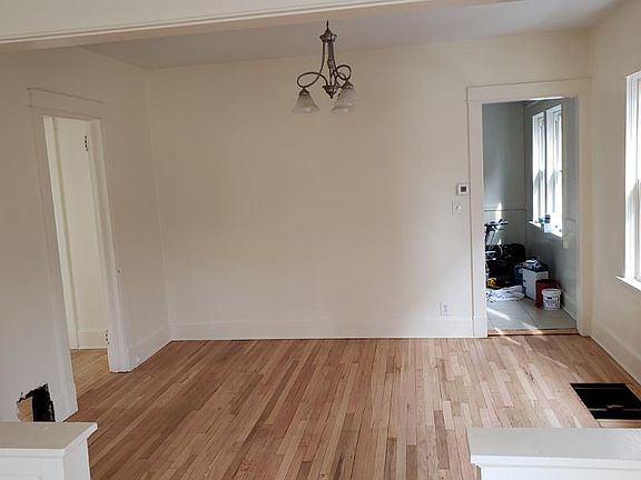 3rd image of 1624 9th St #2
