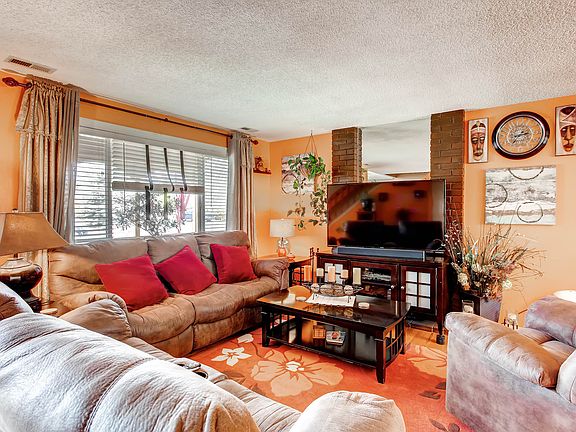 4th image of 8020 Camfield Cir