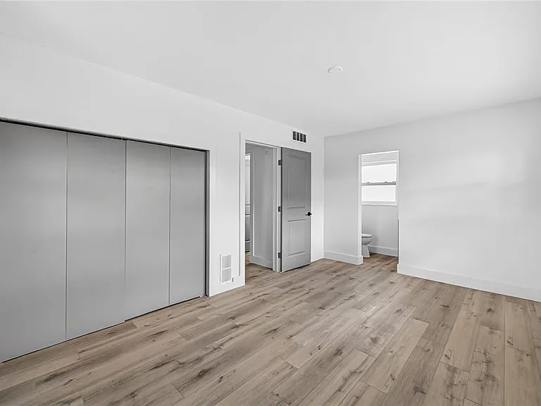 2141 Indian Ave S — Photo 10