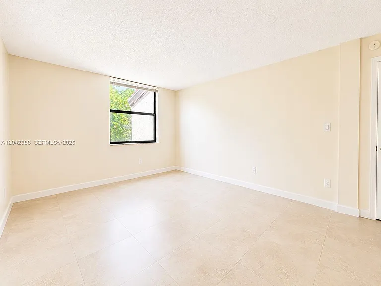 14421 N Kendall Dr #0 — Photo 16