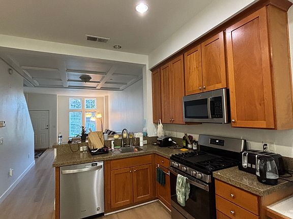 5th image of 167 Cahill Park Dr