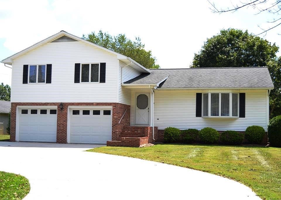 1st image of 185 Fairway Ln