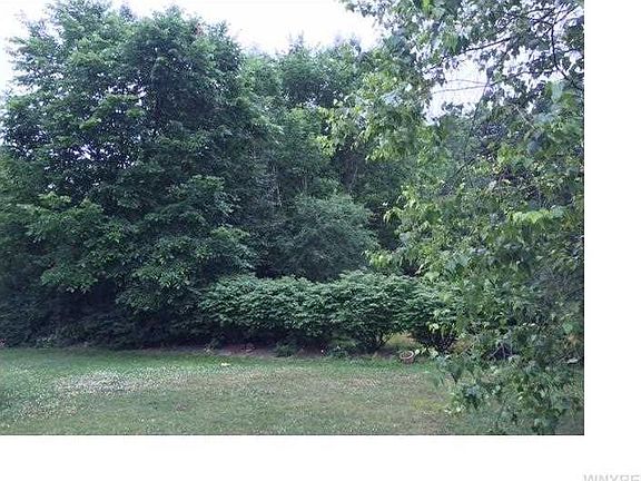 2nd image of 26 Edgewater Dr