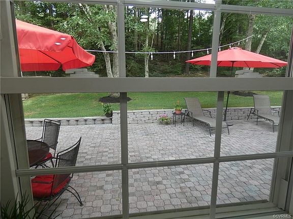 5th image of 401 N Pinetta Dr