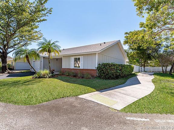 2nd image of 14594 SW 142nd Court Cir S