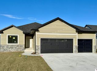 7310 Augustine Ave, Lincoln, NE 68516