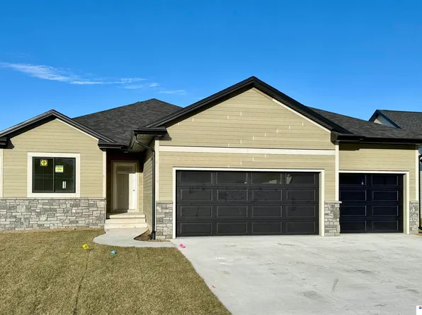 7310 Augustine Ave, Lincoln, NE 68516