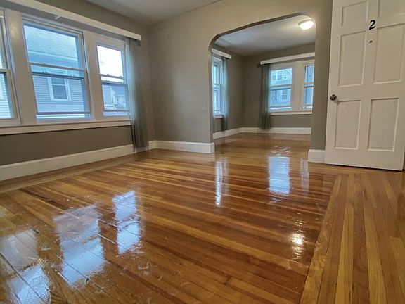 5th image of 14 Ledyard St