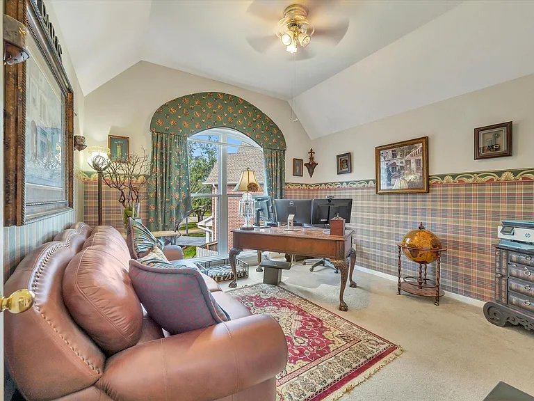 1639 Lakeside Enclave Dr — Photo 30