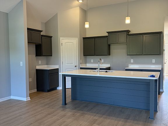 4th image of 1142 Bluecreek Cir Lot 222