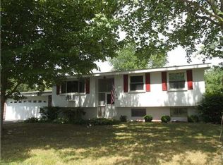 12 Blacksmith Dr, Ledyard, CT 06339