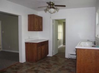 610 Spruce St, Dixon, IL 61021