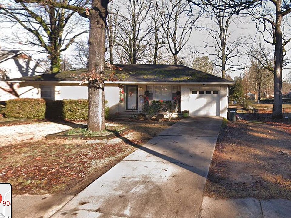 Covered front door with small porch. One-car garage. Fenced backyard with storage building. Close to elementary school. Easy interstate access. Pets negotiable.