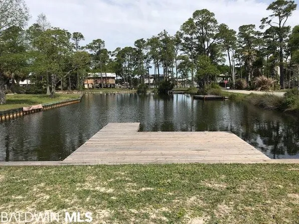 300 Windmill Ridge Rd, Gulf Shores, AL 36542