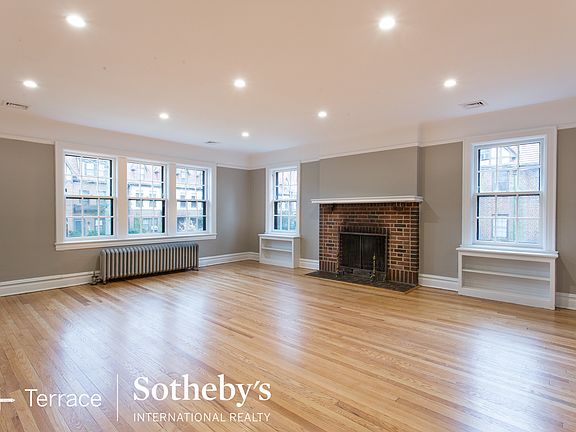 2nd image of 736 Burns St #2