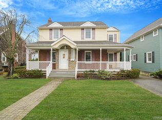 221 Thelma Avenue, Merrick, NY 11566