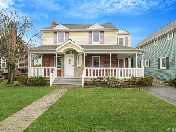 221 Thelma Avenue, Merrick, NY 11566