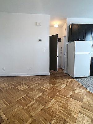 4th image of 2270 27th St APT 3B