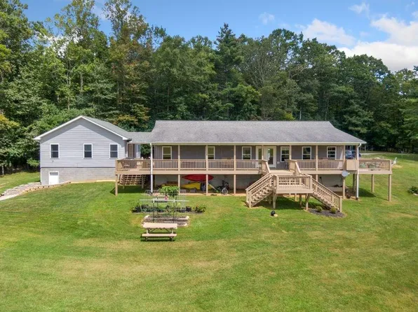 446 Good Neighbors Rd NE, Check, VA 24072