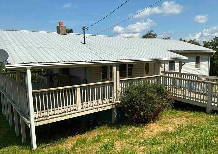 1st image of 61 Freedom Ct