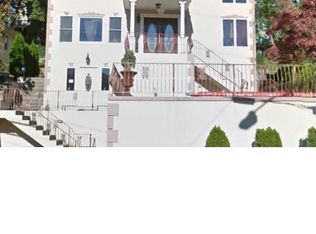 809 Edgewater Ave, Ridgefield, NJ 07657