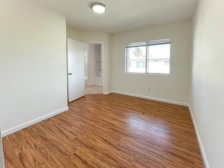 6606-6610 Brynhurst Ave #6608-C — Photo 12