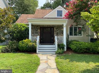 4916 17th St N, Arlington, VA 22207