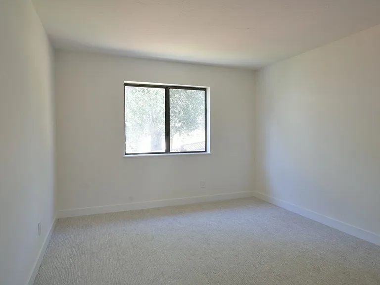 5318 Fairway Dr — Photo 11