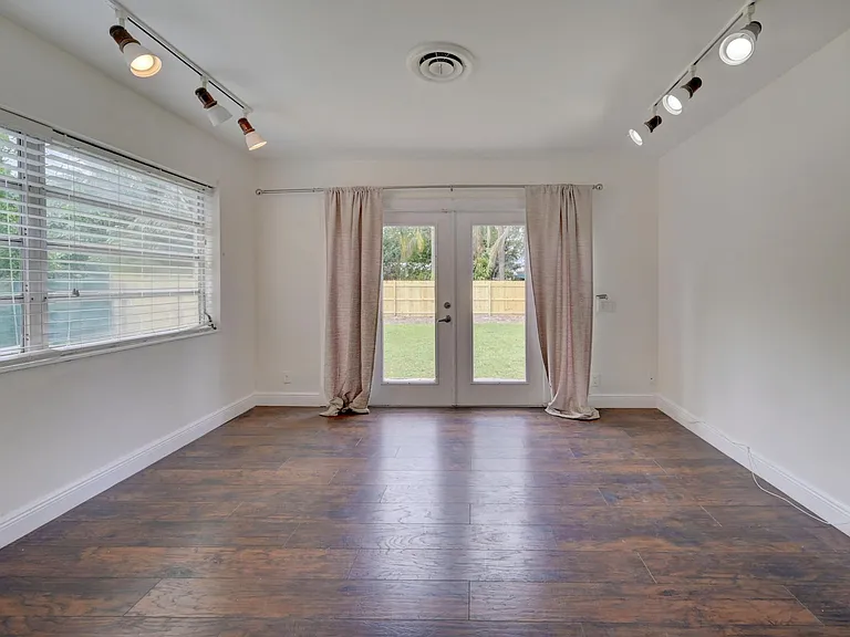 3919 Grant St — Photo 13
