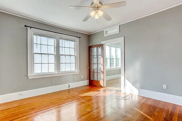 1615 Mallory St #UPSTAIRS — Photo 14