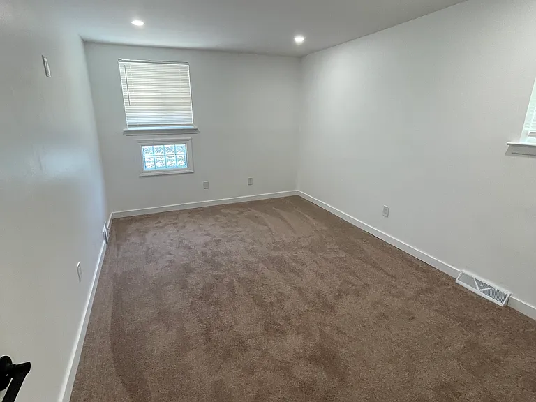 9405 Kirkwood Rd — Photo 17