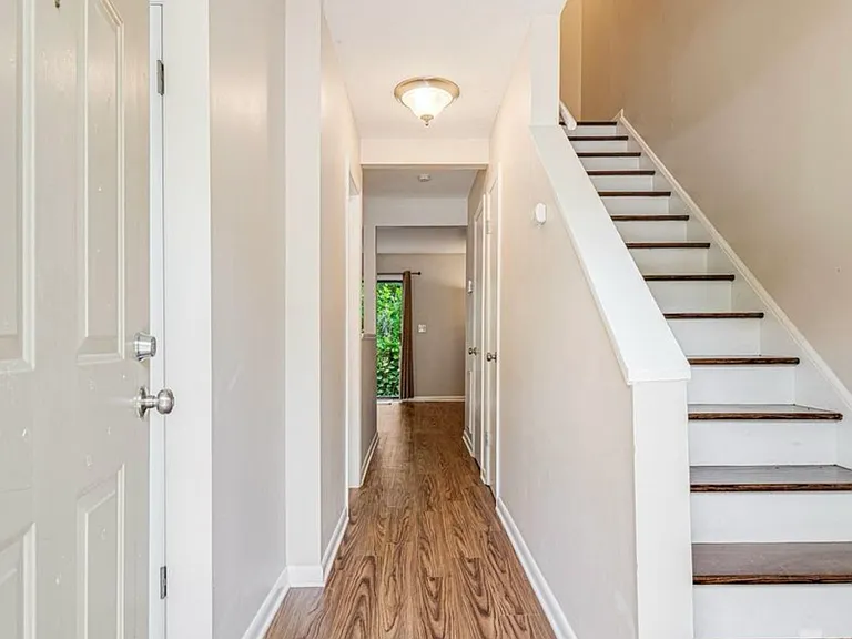314 Old Hendersonville Hwy — Photo 2