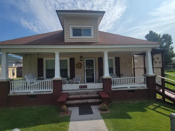 409 Market Ave, Iron Gate, VA 24448