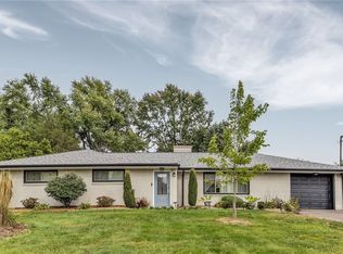 106 Long Dr, Irwin, PA 15642