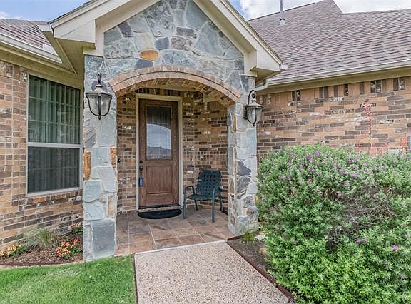 2nd image of 5005 Giverny Ln