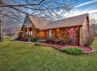 4611 96th St, Urbandale, IA 50322