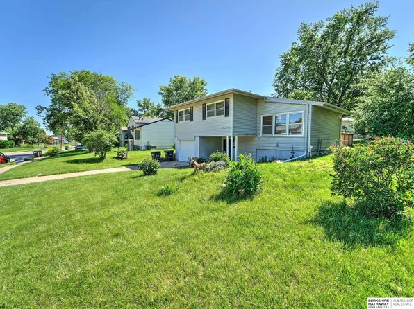 6018 N 68th St, Omaha, NE 68104