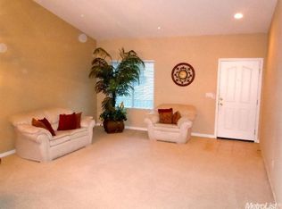 8670 Tegea Way, Elk Grove, CA 95624