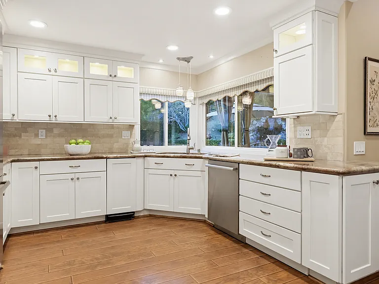 5765 Carell Ave — Photo 6