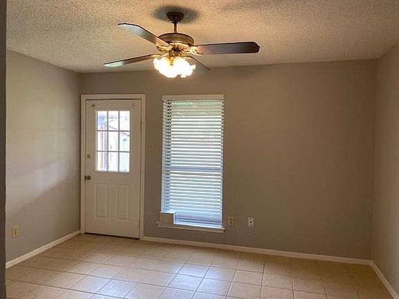 4th image of 1114 Princeton Dr