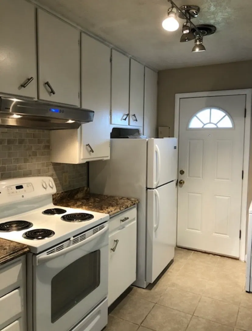 2 bed, 850 sqft, $850 — Photo 1