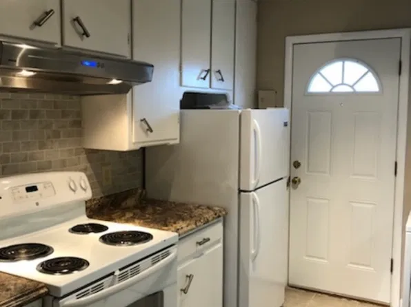 500 Stinson St APT 46, Norman, OK 73072