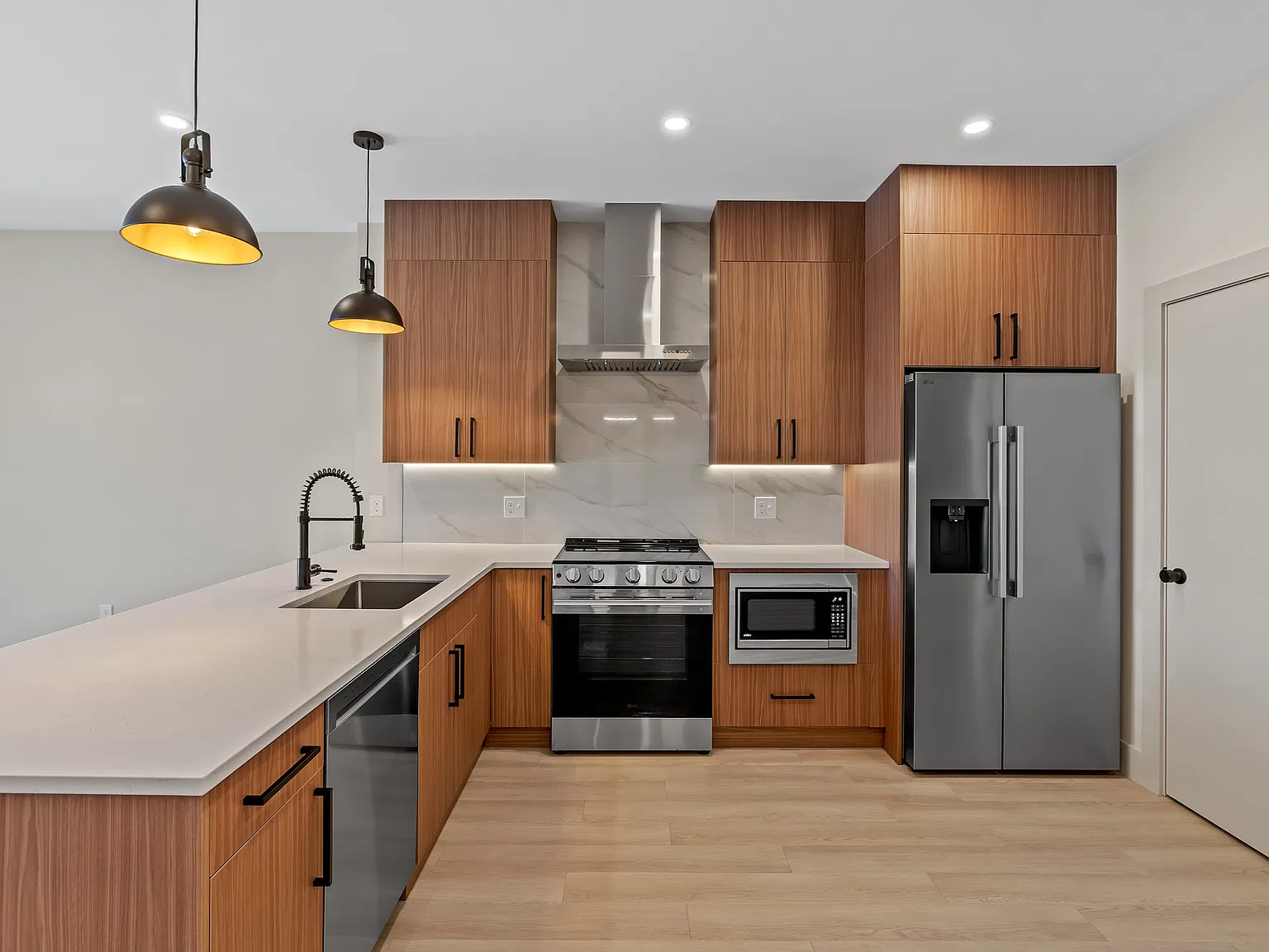 1 bed, 681 sqft, $2,800 — Photo 3