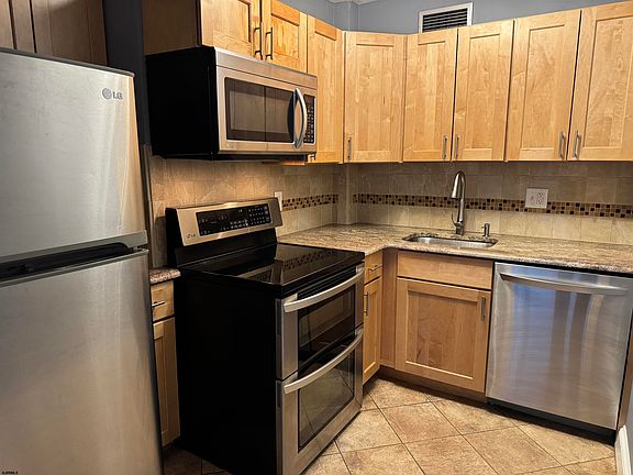 5th image of 101 S Raleigh Ave APT 433