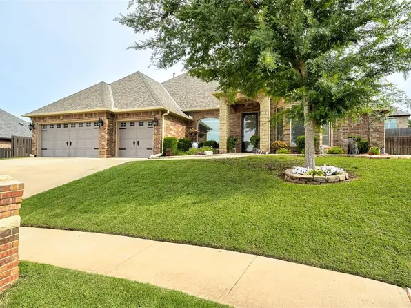833 Sea Biscuit Dr, Edmond, OK 73025