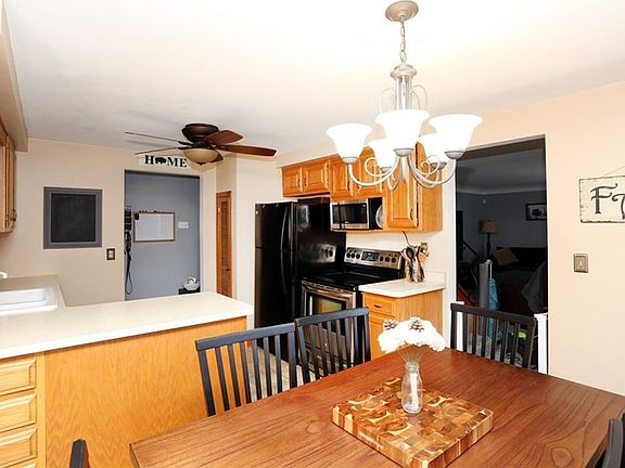 4th image of 94 Cathedral Ln