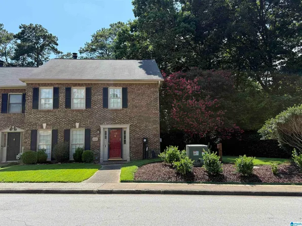 1940 Mountain Laurel Ln, Birmingham, AL 35244