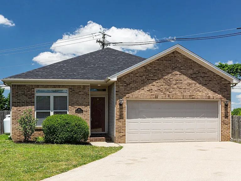 749 Whispering Brook Trce — Photo 18