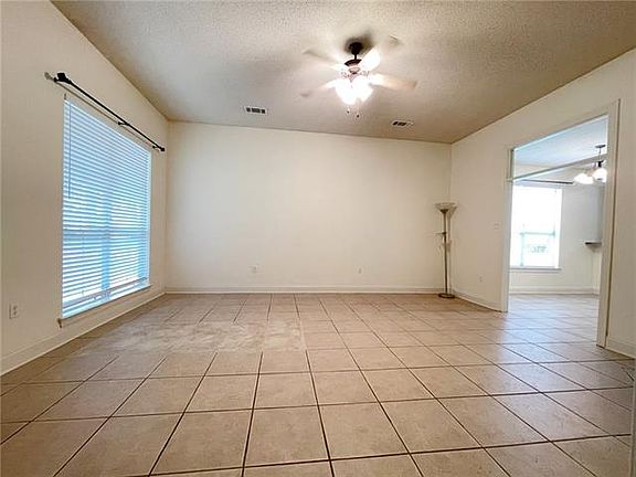 3rd image of 2202 9th St