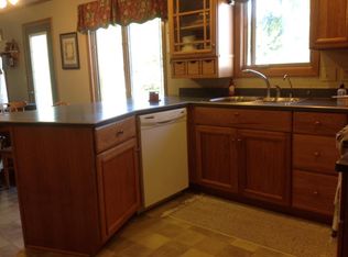 1002 3rd St, Sully, IA 50251